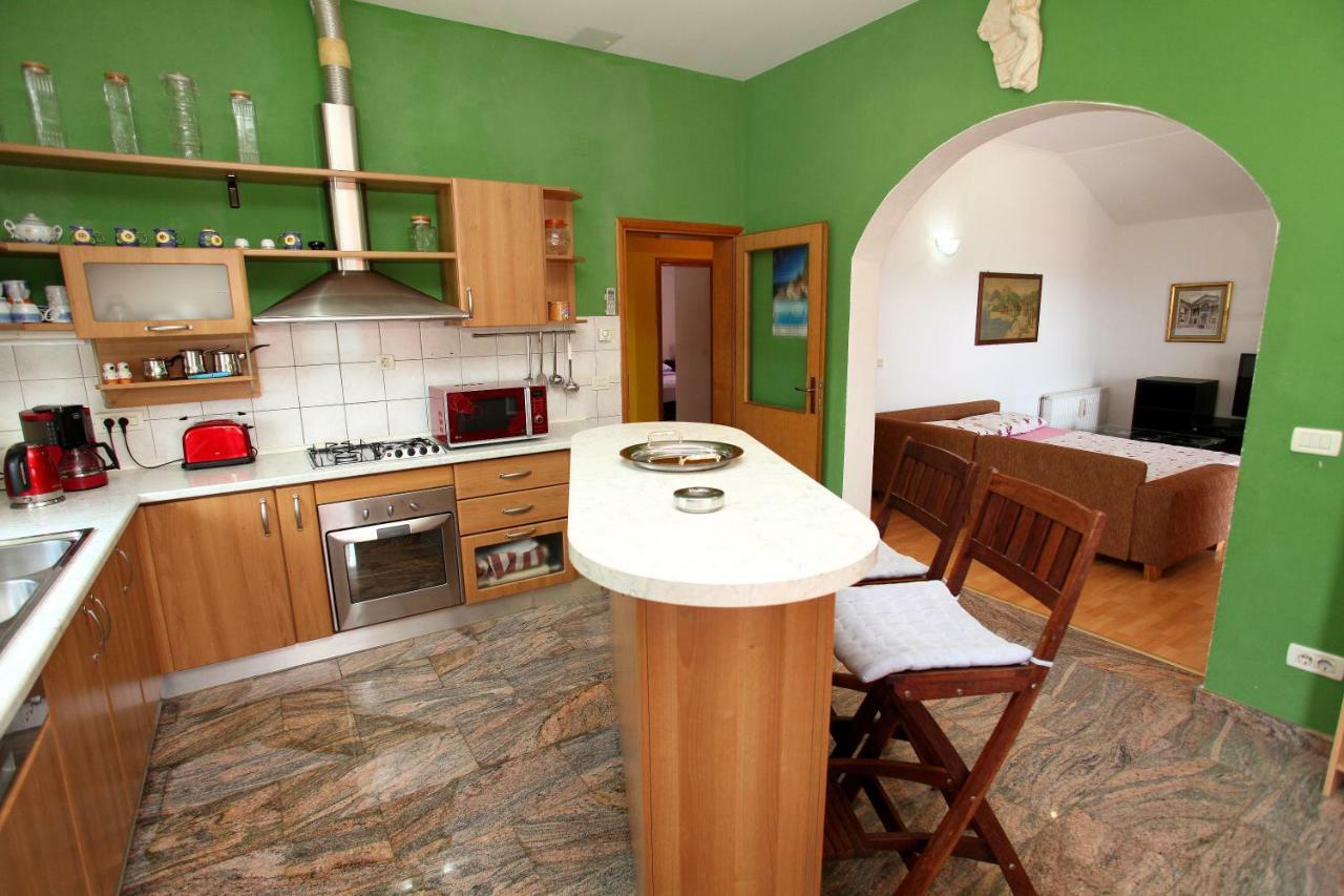 Apartman Dinka Trogir Bagian luar foto