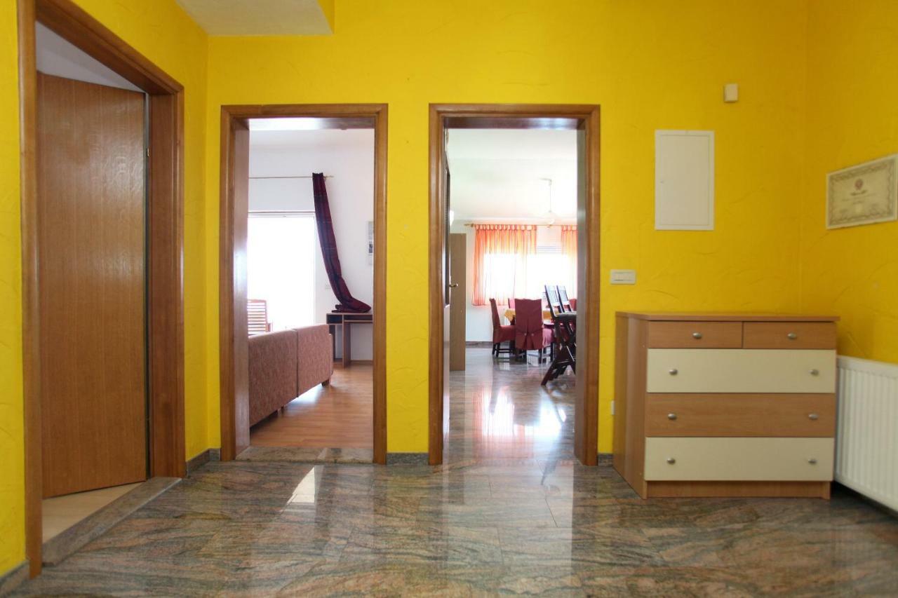 Apartman Dinka Trogir Bagian luar foto