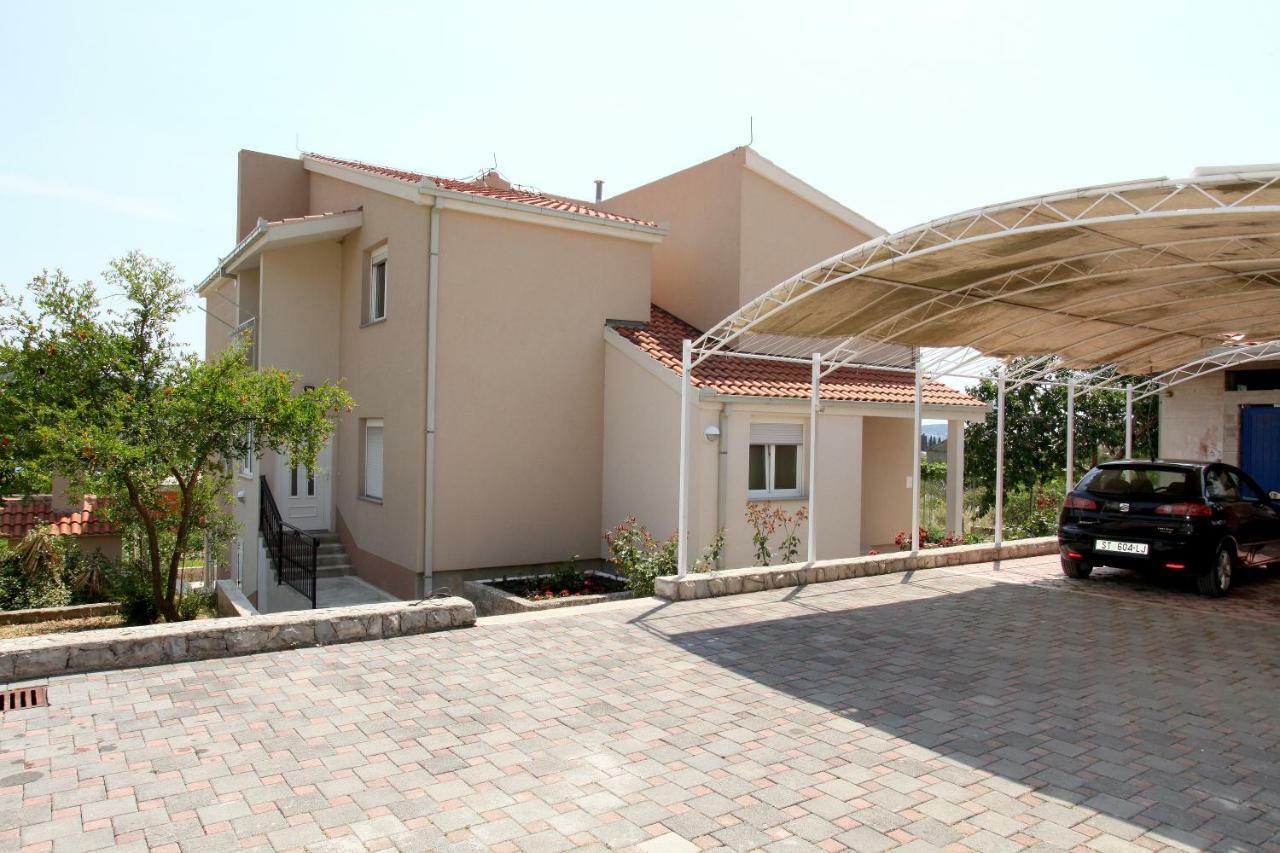 Apartman Dinka Trogir Bagian luar foto