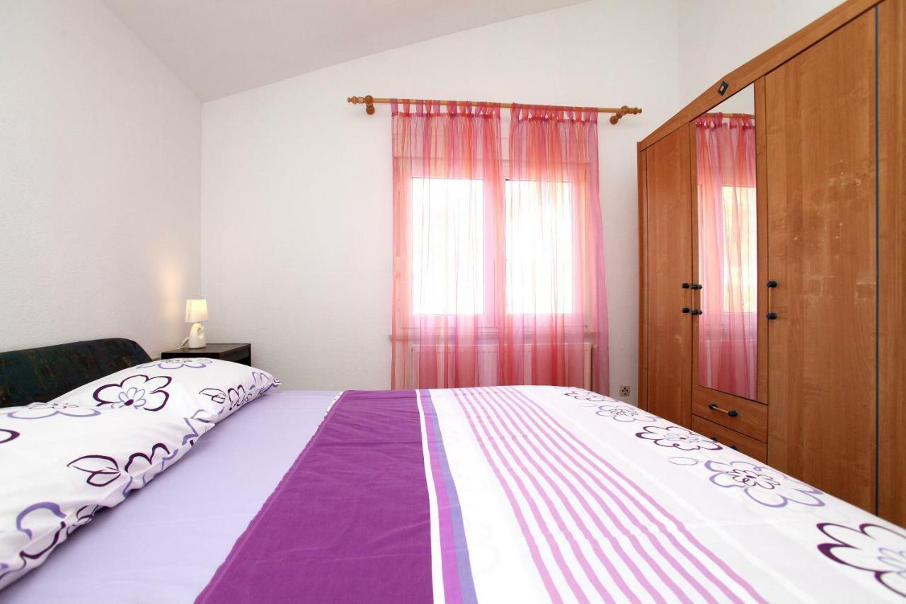 Apartman Dinka Trogir Bagian luar foto