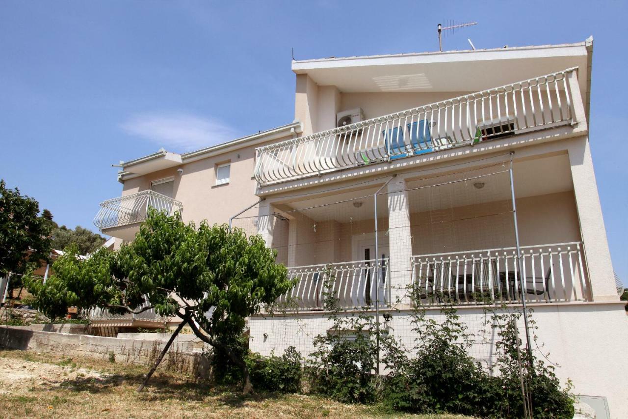 Apartman Dinka Trogir Bagian luar foto