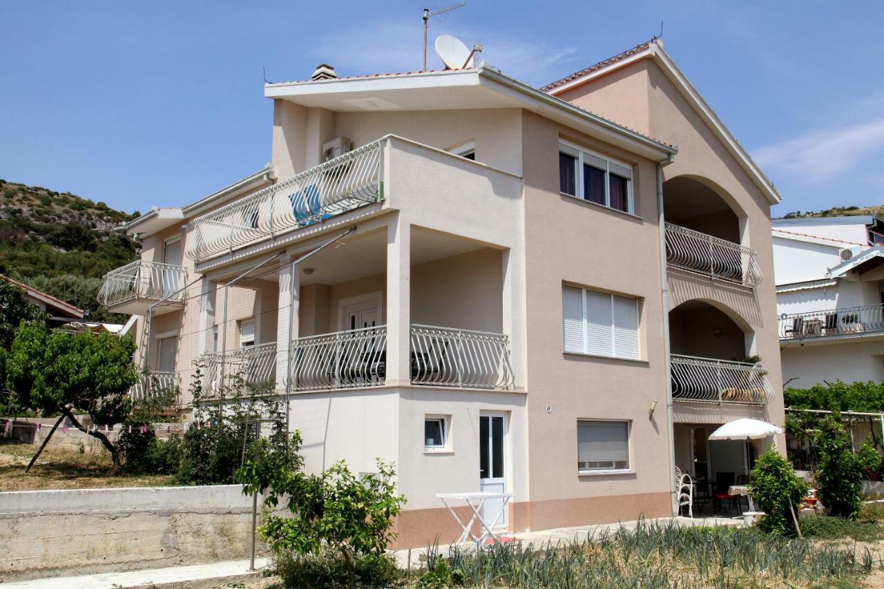 Apartman Dinka Trogir Bagian luar foto
